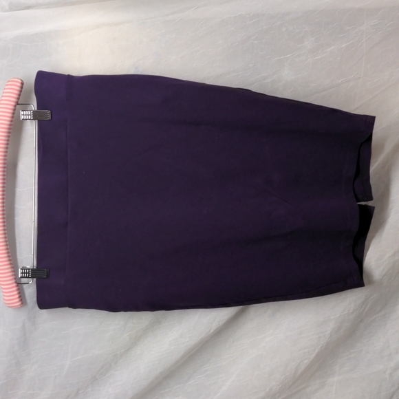Torrid Tight Fitted Pencil Skirt Purple Pull On Size 0 Women's 12 Slimming EUC - Picture 4 of 7